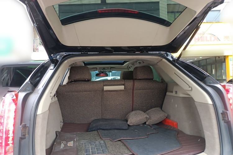Used Cadillac SRX 2011 3.0L Luxury Model Trunk