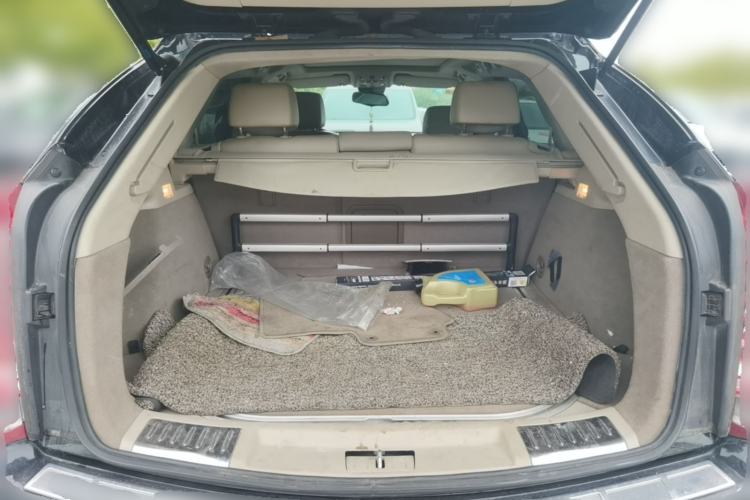 Used Cadillac SRX 2011 3.0L Luxury Model Trunk