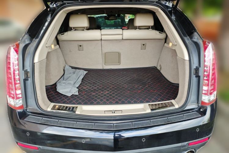 Used Cadillac SRX 2011 3.0L Luxury Model Trunk