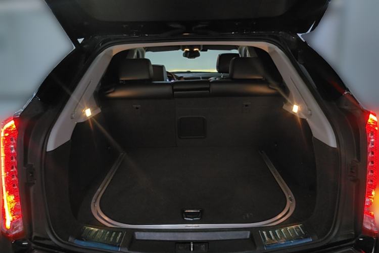 Used Cadillac SRX 2011 3.0L Luxury Model Trunk