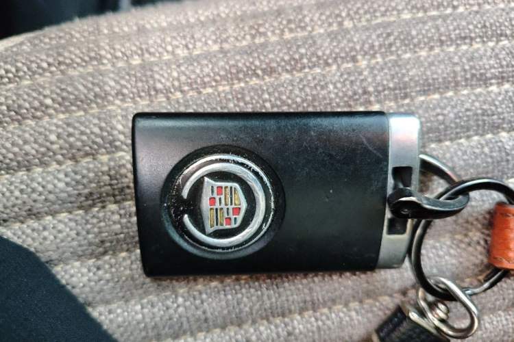 Used Cadillac SRX 2011 3.0L Flagship Edition Vehicle Key