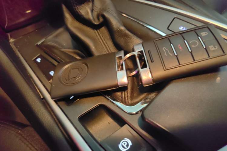 Used Cadillac SRX 2011 3.0L Luxury Model Vehicle Key