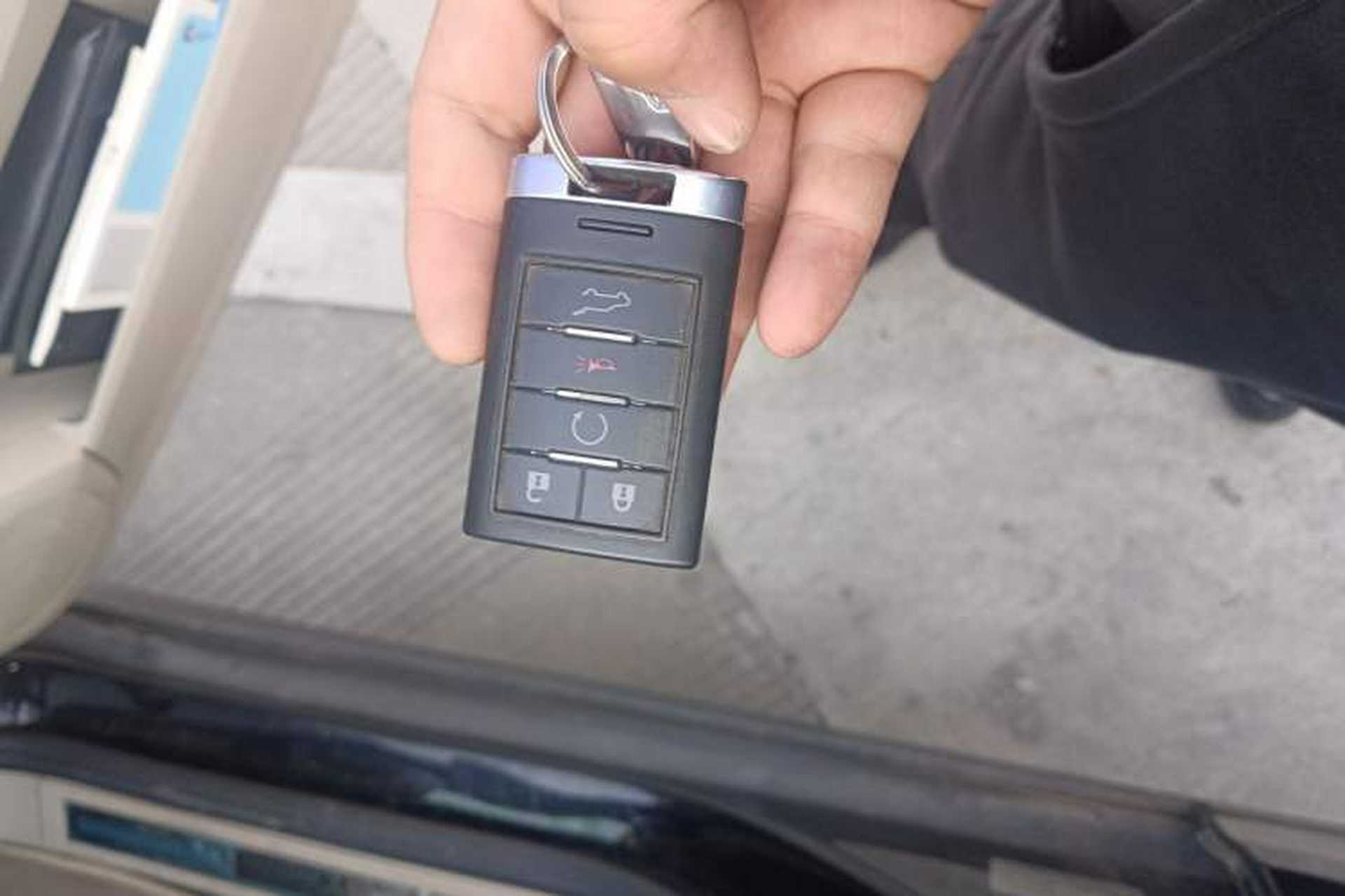 Used Cadillac SRX 2011 3.0L Flagship Edition Vehicle Key