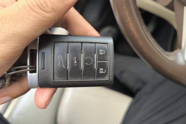 Used Cadillac SRX 2011 3.0L Flagship Edition Vehicle Key