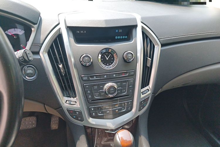 Used Cadillac SRX 2011 3.0L Flagship Edition Audio And AC Panel