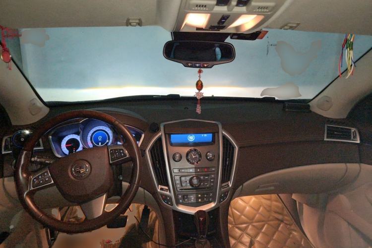 Used Cadillac SRX 2011 3.0L Flagship Edition Center Console