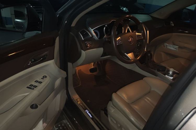 Used Cadillac SRX 2011 3.0L Luxury Model Driver Seat