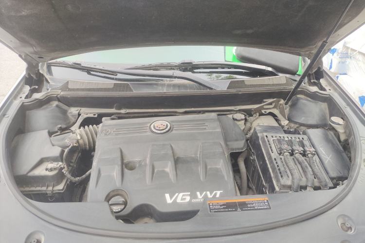 Used Cadillac SRX 2011 3.0L Flagship Edition Engine Bay