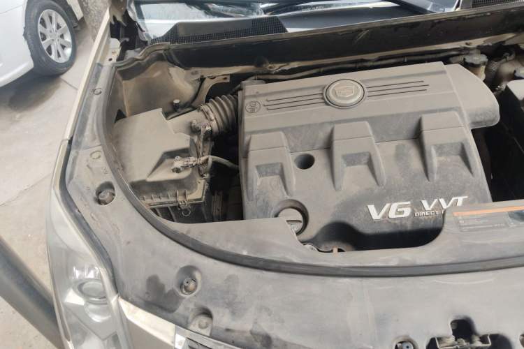 Used Cadillac SRX 2011 3.0L Luxury Model Engine Bay Right