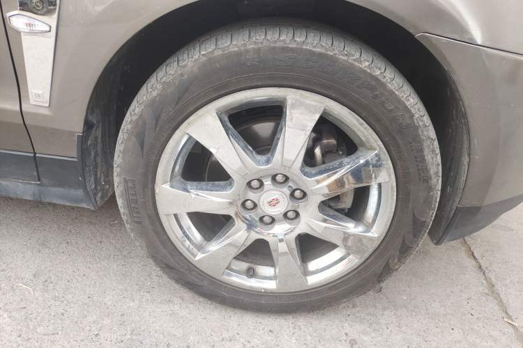 Used Cadillac SRX 2011 3.0L Flagship Edition Right Front Wheel Hub