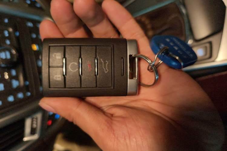 Used Cadillac SRX 2011 3.0L Flagship Edition Vehicle Key