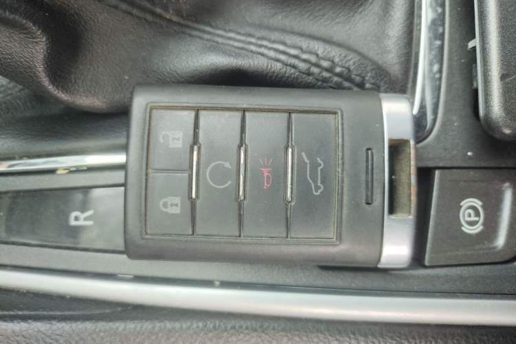 Used Cadillac SRX 2011 3.0L Flagship Edition Vehicle Key