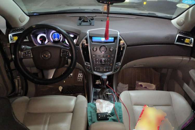 Used Cadillac SRX 2011 3.0L Flagship Edition Center Console