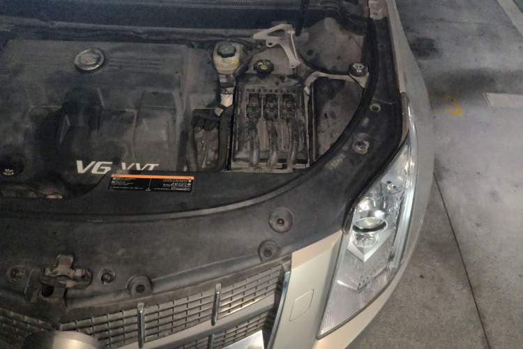 Used Cadillac SRX 2011 3.0L Flagship Edition Engine Bay Left