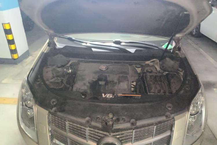 Used Cadillac SRX 2011 3.0L Flagship Edition Engine Bay