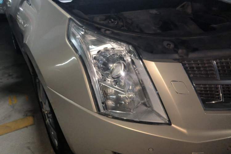 Used Cadillac SRX 2011 3.0L Flagship Edition Right Front Headlight