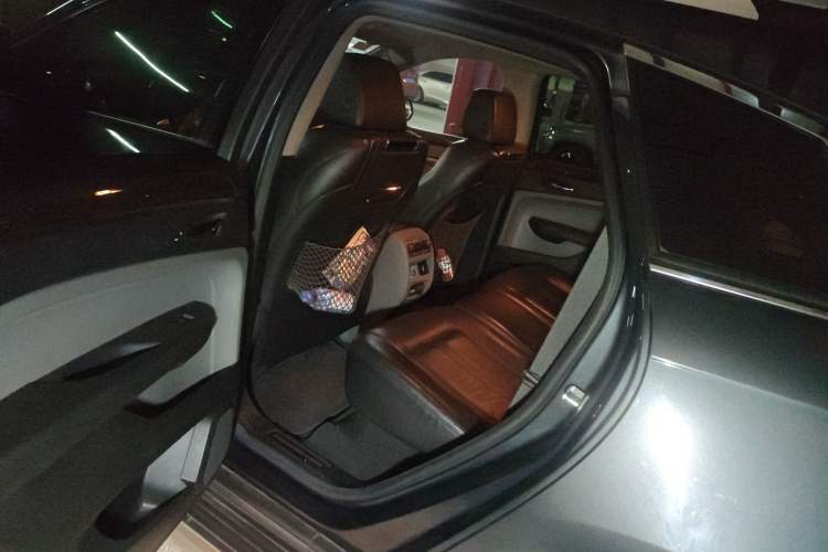 Used Cadillac SRX 2011 3.0L Flagship Edition Interior 4
