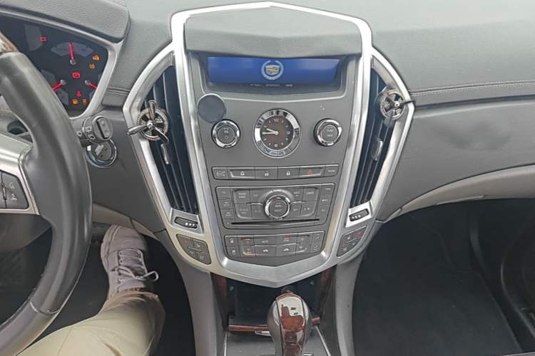 Used Cadillac SRX 2011 3.0L Flagship Edition Audio And AC Panel