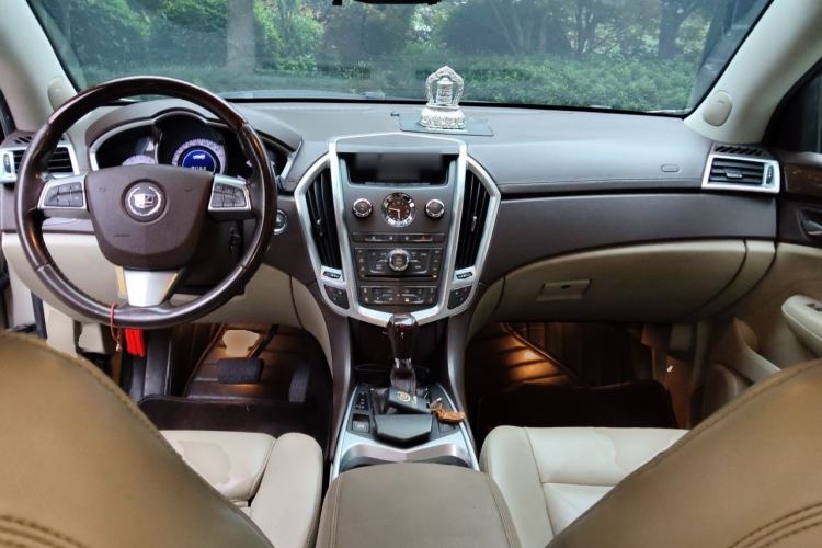 Used Cadillac SRX 2011 3.0L Flagship Edition Center Console