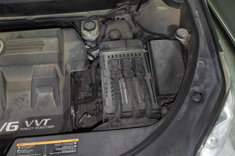 Used Cadillac SRX 2011 3.0L Luxury Model Engine Bay Left