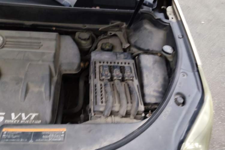 Used Cadillac SRX 2011 3.0L Flagship Edition Engine Bay Left
