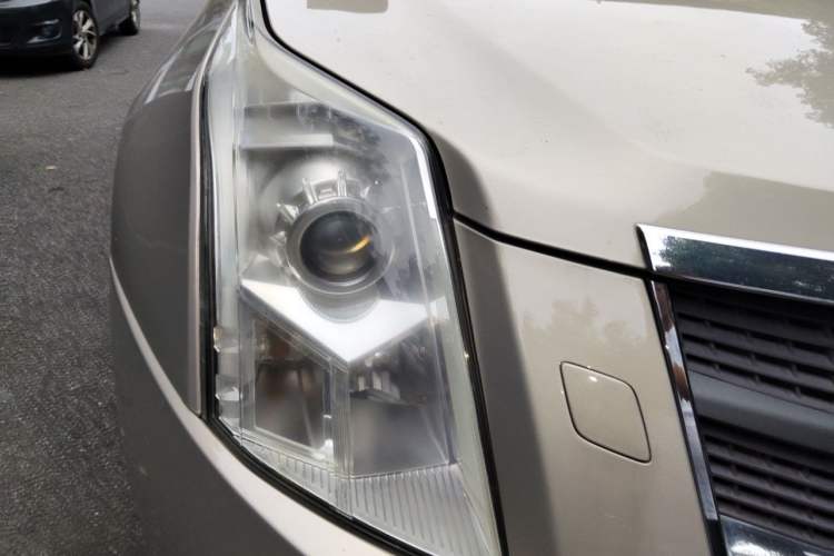 Used Cadillac SRX 2011 3.0L Flagship Edition Right Front Headlight