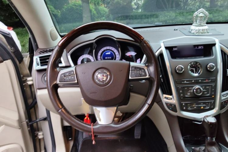 Used Cadillac SRX 2011 3.0L Flagship Edition Steering Wheel