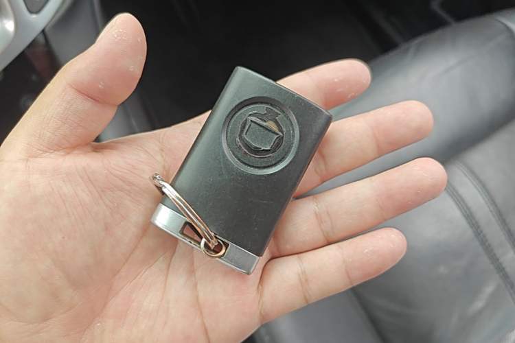 Used Cadillac SRX 2011 3.0L Flagship Edition Vehicle Key
