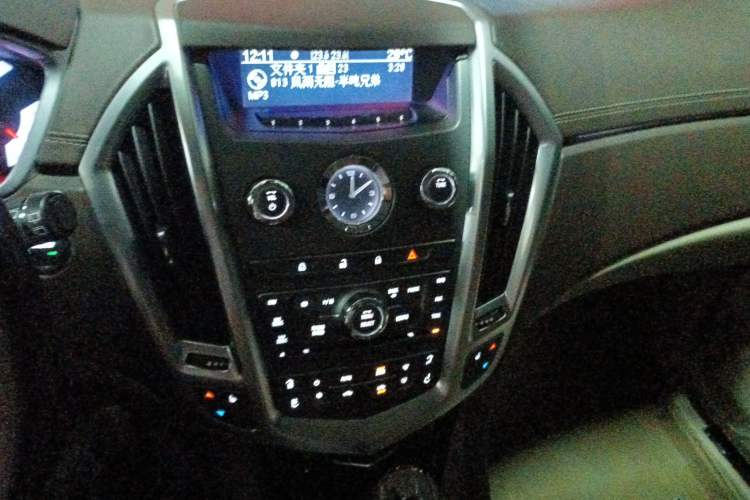Used Cadillac SRX 2011 3.0L Luxury Model Audio And AC Panel
