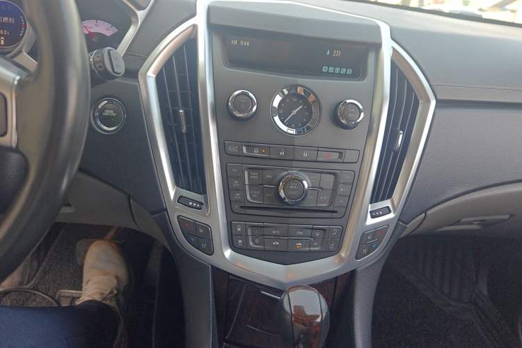 Used Cadillac SRX 2011 3.0L Flagship Edition Audio And AC Panel
