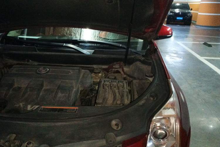 Used Cadillac SRX 2011 3.0L Luxury Model Engine Bay Left