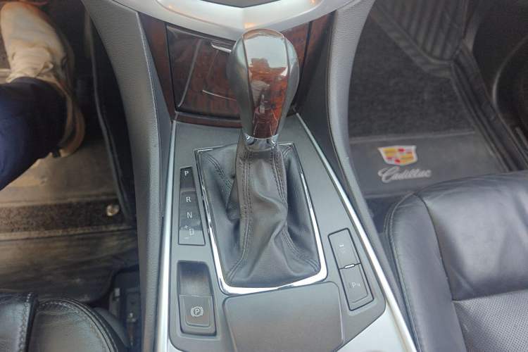 Used Cadillac SRX 2011 3.0L Flagship Edition Gear Lever