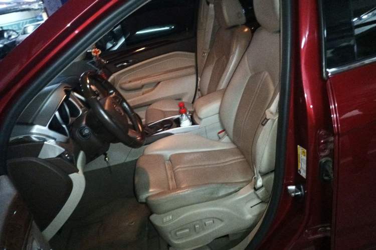 Used Cadillac SRX 2011 3.0L Luxury Model Left Front Seat
