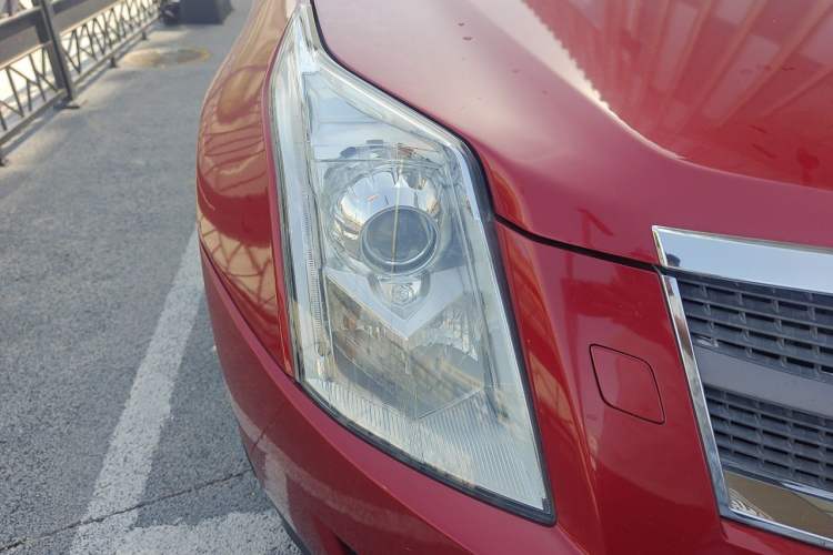 Used Cadillac SRX 2011 3.0L Flagship Edition Right Front Headlight