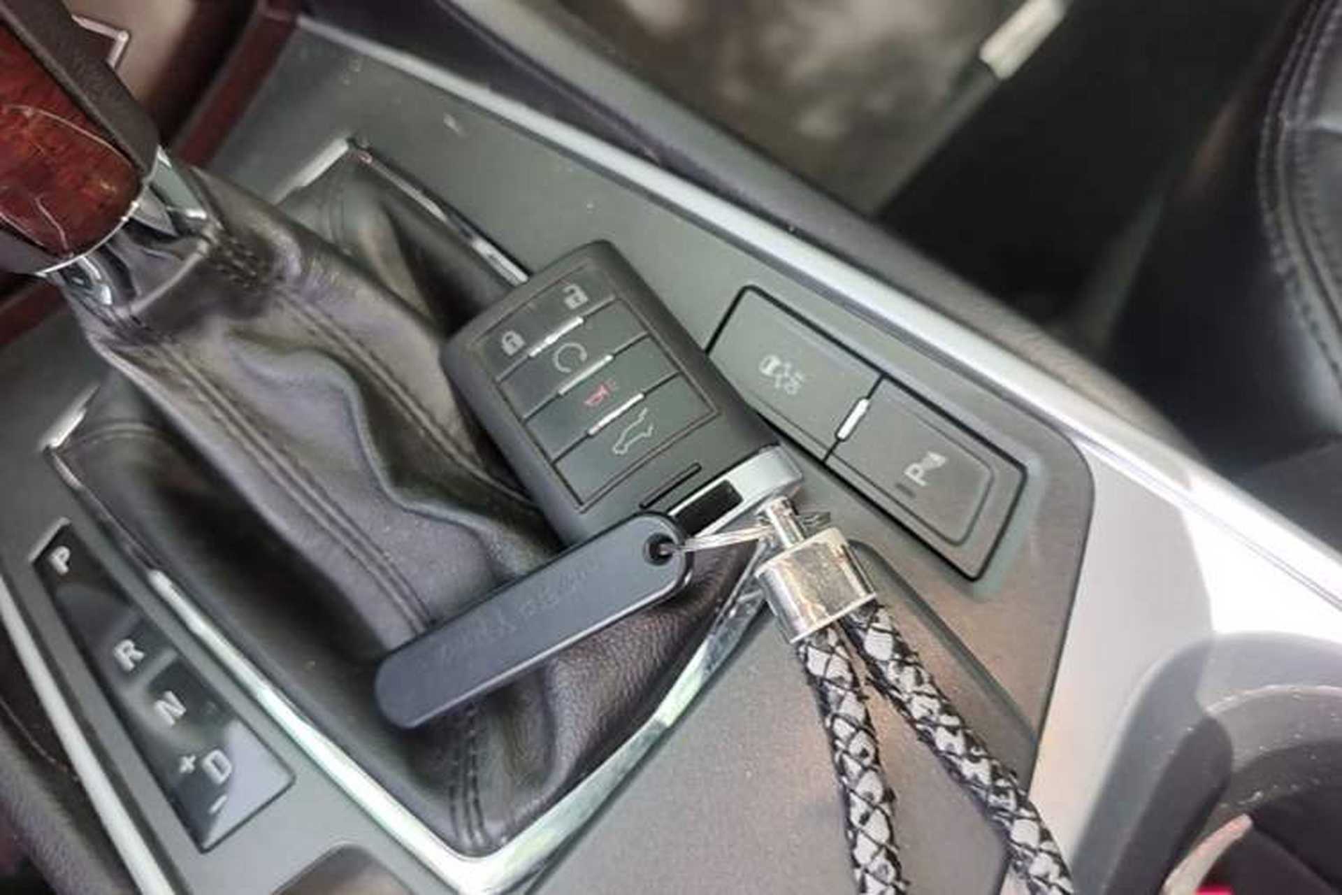 Used Cadillac SRX 2011 3.0L Flagship Edition Vehicle Key