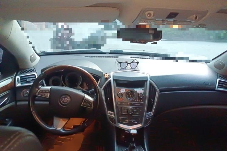 Used Cadillac SRX 2011 3.0L Flagship Edition Center Console
