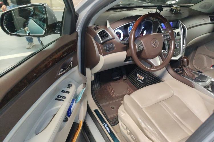 Used Cadillac SRX 2011 3.0L Luxury Model Driver Seat