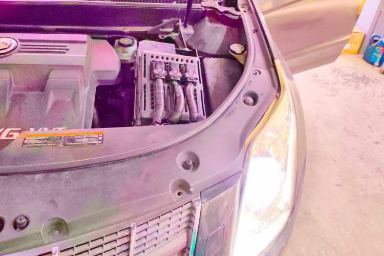 Used Cadillac SRX 2011 3.0L Flagship Edition Engine Bay Left