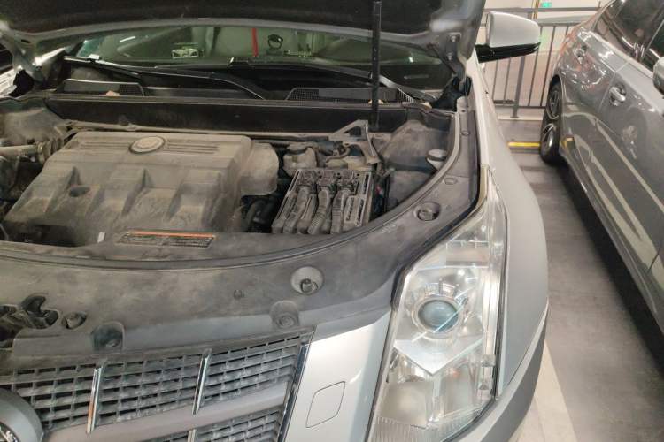 Used Cadillac SRX 2011 3.0L Luxury Model Engine Bay Left