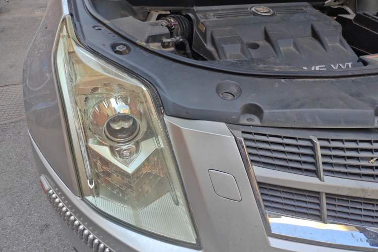 Used Cadillac SRX 2011 3.0L Flagship Edition Engine Bay Right