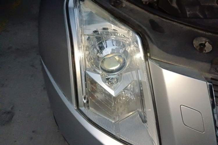 Used Cadillac SRX 2011 3.0L Flagship Edition Engine Bay Right