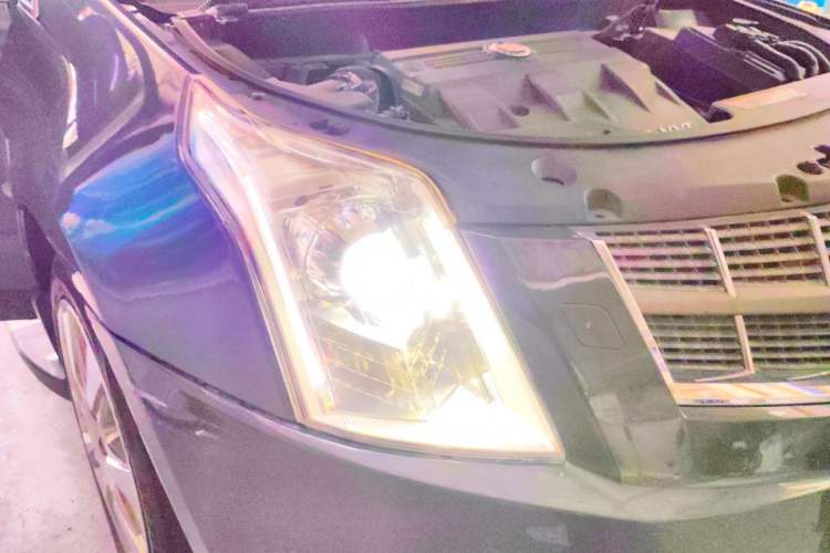 Used Cadillac SRX 2011 3.0L Flagship Edition Right Front Headlight