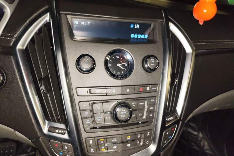 Used Cadillac SRX 2011 3.0L Flagship Edition Audio And AC Panel