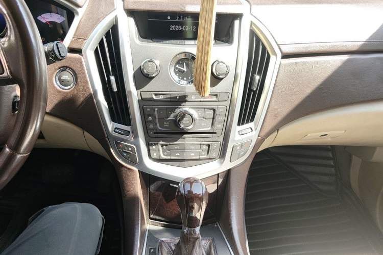 Used Cadillac SRX 2011 3.0L Luxury Model Audio And AC Panel