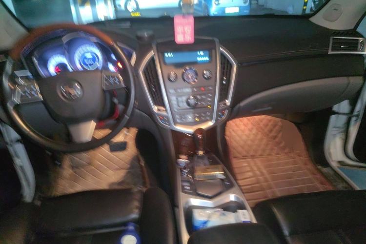 Used Cadillac SRX 2011 3.0L Flagship Edition Center Console