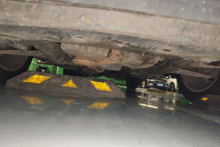 Used Cadillac SRX 2011 3.0L Flagship Edition Chassis Front