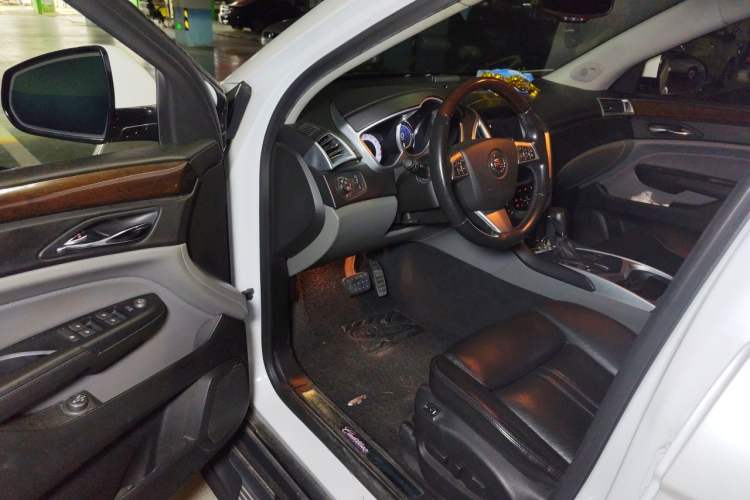 Used Cadillac SRX 2011 3.0L Flagship Edition Driver Seat