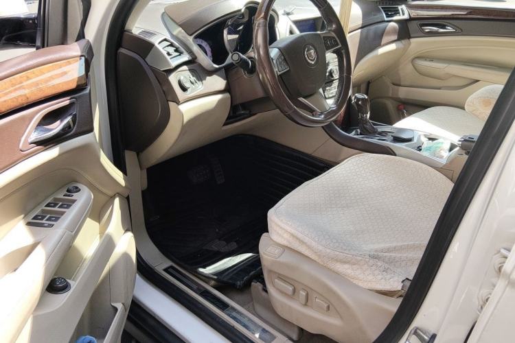 Used Cadillac SRX 2011 3.0L Luxury Model Driver Seat