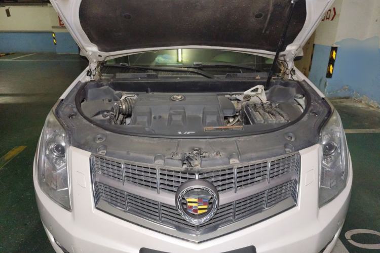Used Cadillac SRX 2011 3.0L Flagship Edition Engine Bay