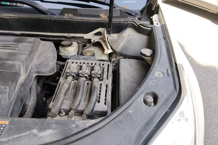 Used Cadillac SRX 2011 3.0L Luxury Model Engine Bay Left